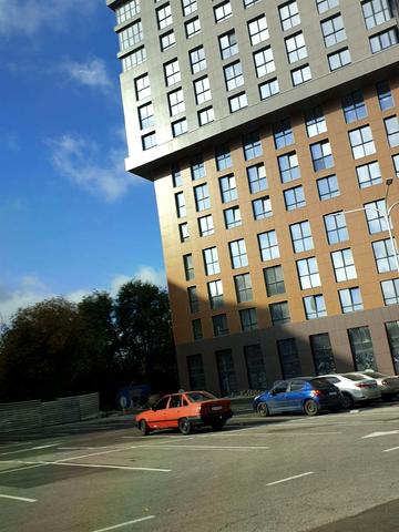 Зоряний бульв., 1