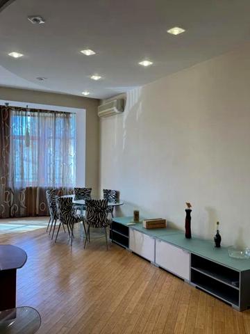 Трикімнатна квартира біля моря Французский.