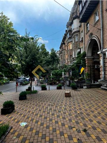 Микільсько-Ботанічна вул., 7/9