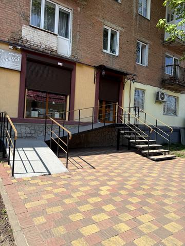 Грушевського, 160