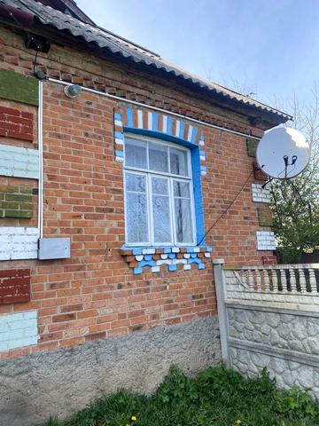 Першого травня, 75