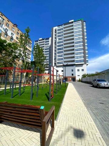 Центральний просп. (Леніна), 172