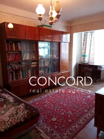 Дніпровська набережна вул., 11-А