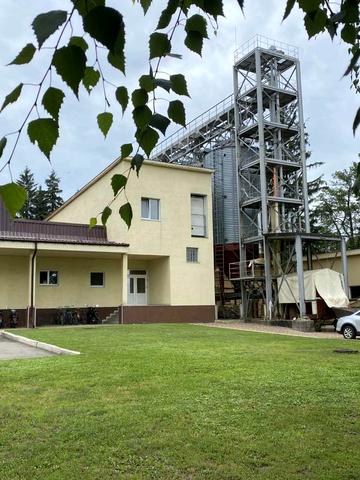 Василя Довгича вул., 2