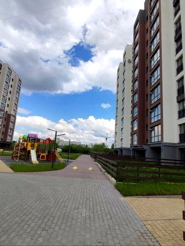 Лева Ребета вул., 10д