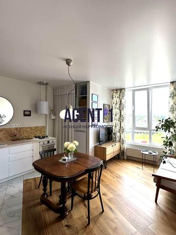 Макарівська вул., 39