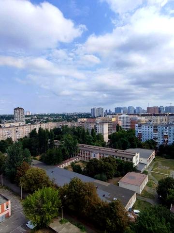 Тополина вул., 26/1