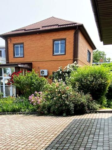 Михайла Грушевського вул. (Карла Лібкнехта), 35