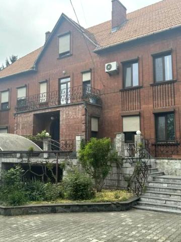 Щоглова вул., 42