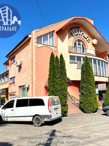 Центральна, 56