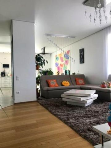 7-ма Поздовжня вул., 48