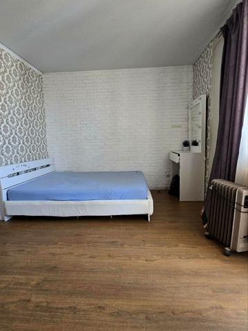 Торгова вул., 13