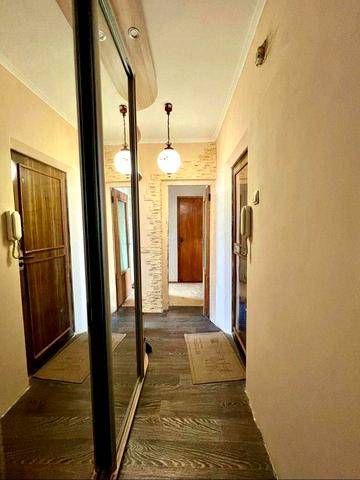 Амосова вул. (Корчагінців), 17