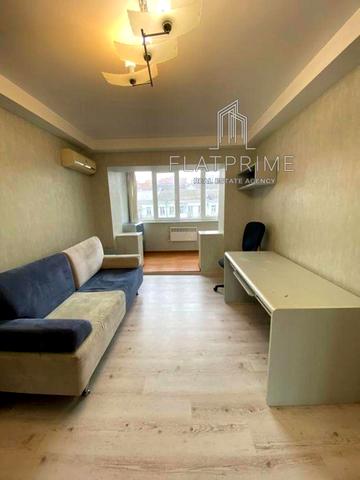 Володимирська вул., 89/91