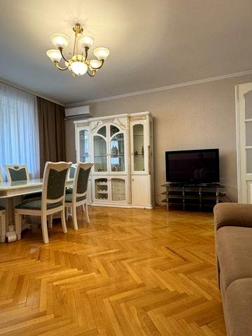 Оренда Старонаводницька 4 Квартира 3-х кімнатна