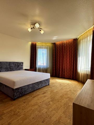 Троїцька вул. (Червона), 40