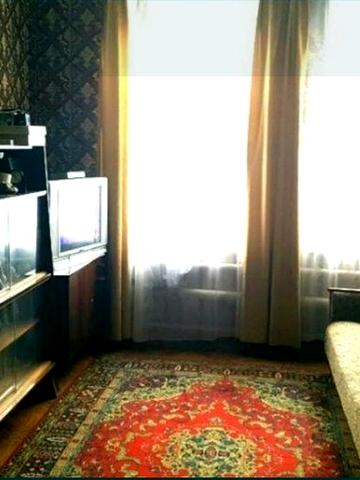 Продаж пів будинку.