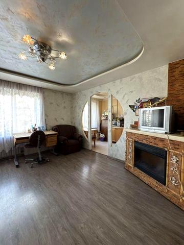 У продажу 2к квартира на вул.Велика Діівська 4