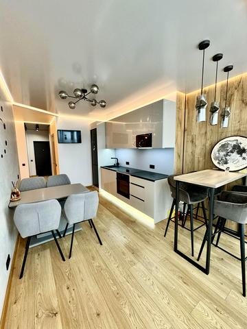 Качанівська вул., 15