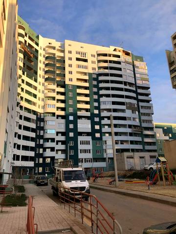 Макіївська вул., 17