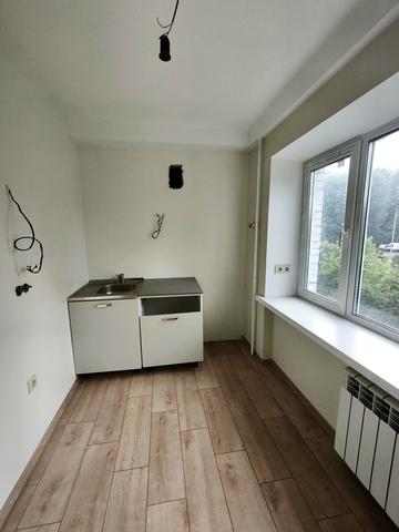 Вітряні Гори вул., 1