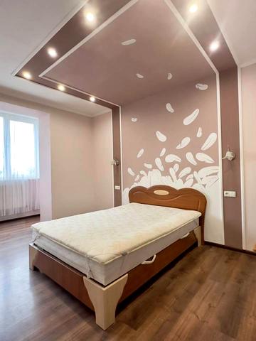 Євгена Коновальця вул., 124А