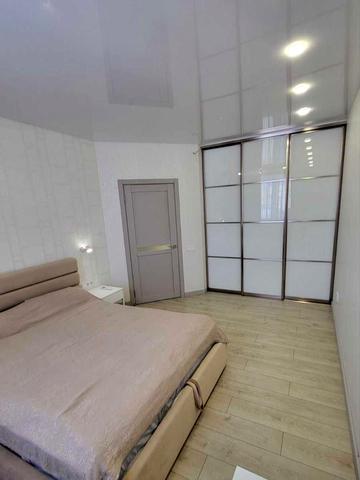 Домобудівельна вул., 3