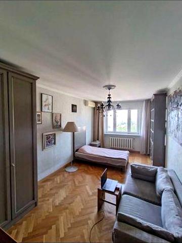 Продам 4 х ком  ул Пушенои Святошинский р  м Житомирская без комиссии