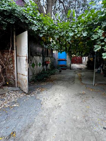 Середньофонтанська вул., 31