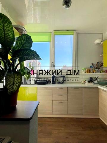 Єлизавети Чавдар вул., 34