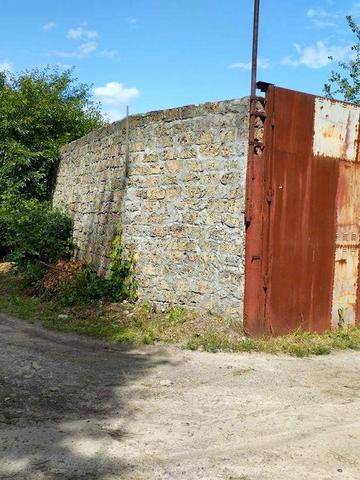 Кутова ділянка, ділиться на три, Спортивна 12, Радужний, "Приозерне".