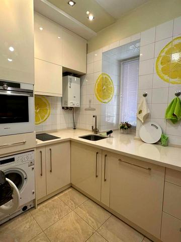 Велика Арнаутська вул., 2