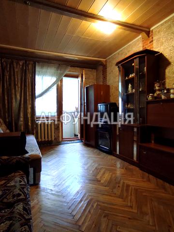 Познанська вул., 7