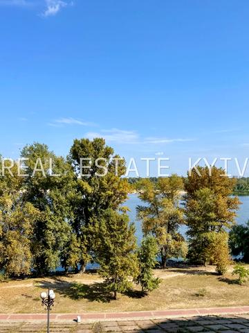 Володимира Івасюка просп. (Героїв Сталінграду), 18-Б