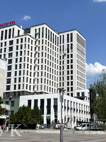 Митрополита Шептицького вул., 1