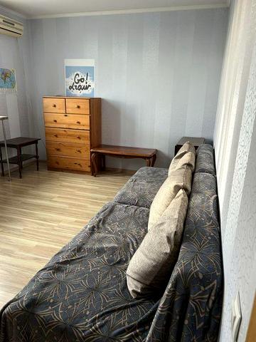 2 к Закревского95в сдам в аренду долгостроково.Відова ,затишна квартир