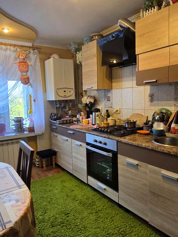 Володимира Великого вул., 12