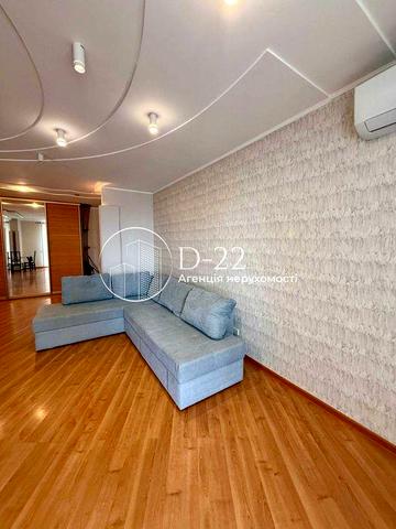 Продаж  Великої євродвушки  81 м² Анни Ахматової 13г Позняки