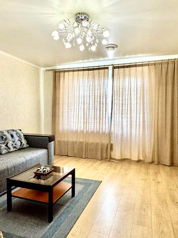 Любарська вул., 4