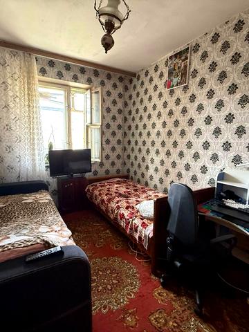 Каштанова вул., 3