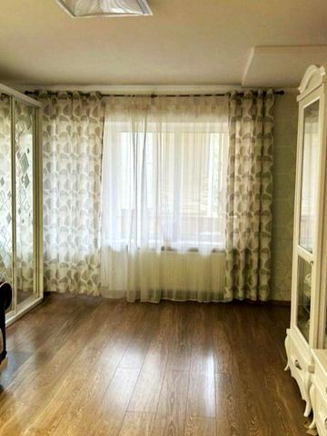 Корольова вул., 12-Б