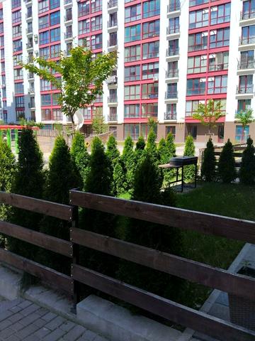 Бастіонна вул., 1