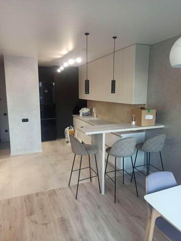 Європейського Союзу просп. (Правди), 41-Е