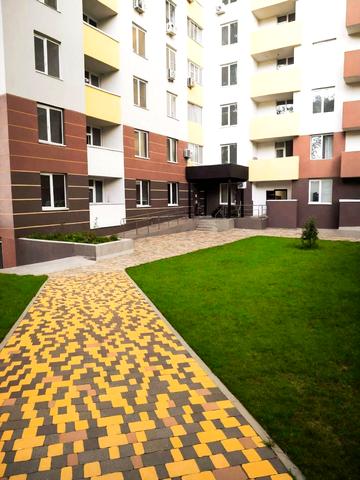 Українська вул., 6