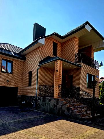 Виговського, 10