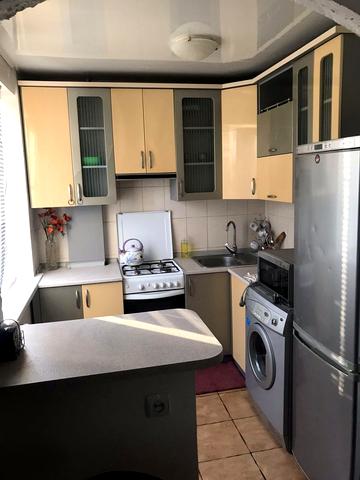 Вацківський пров., 1 б