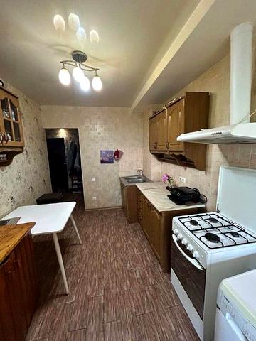 Євгена Чикаленка вул., 43