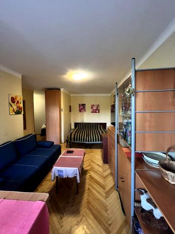 Академіка Заболотного вул., 156 к1