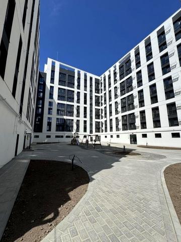 Данила Галицького вул., 25