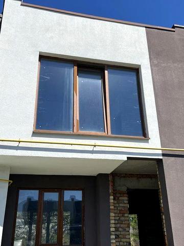 Янівська, 124